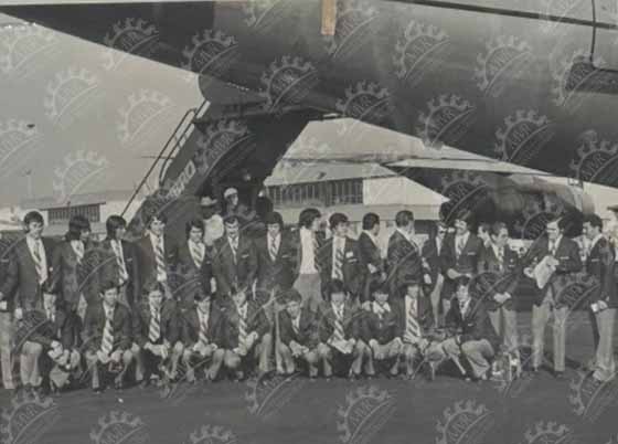 27 de marzo de 1974 - Selección mexicana con avión